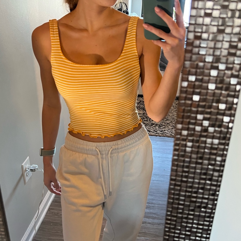 HEART & HIPS Yellow Tank top